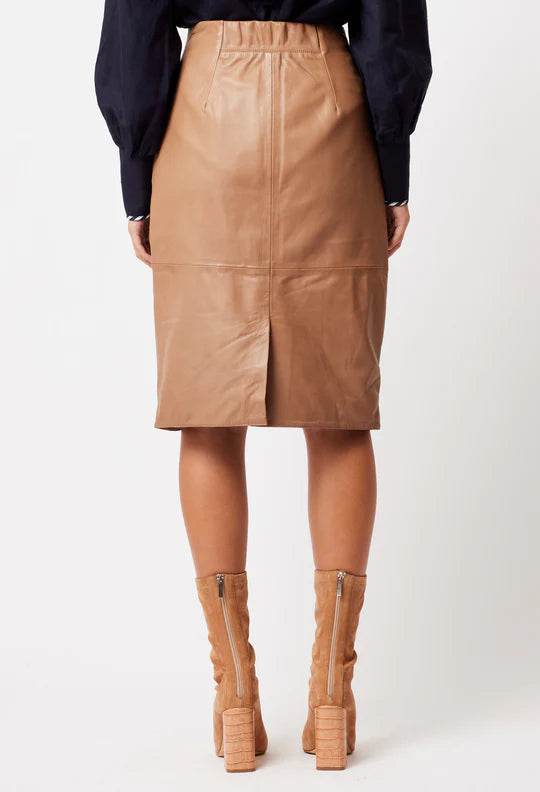 Stella Curved Hem Leather Skirt - Husk